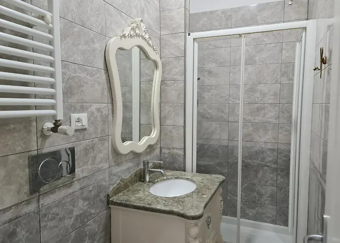 Innstation Pensión 4*